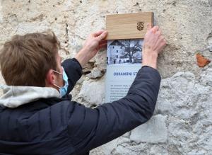 TABLE NA HIŠAH 09 FOTO LJUBO VUKELIČ